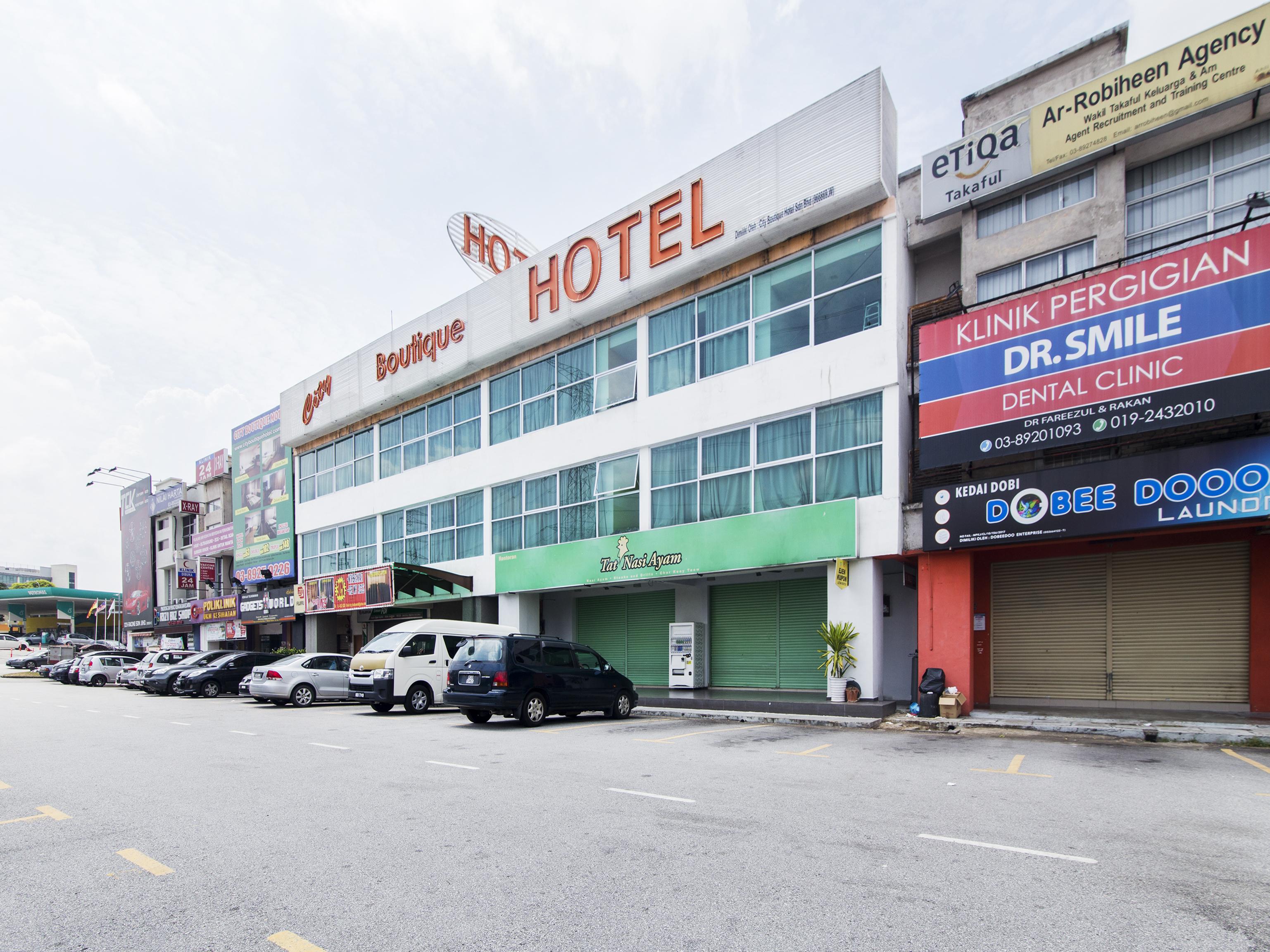 Oyo 419 City Boutique Hotel Bangi Exterior photo